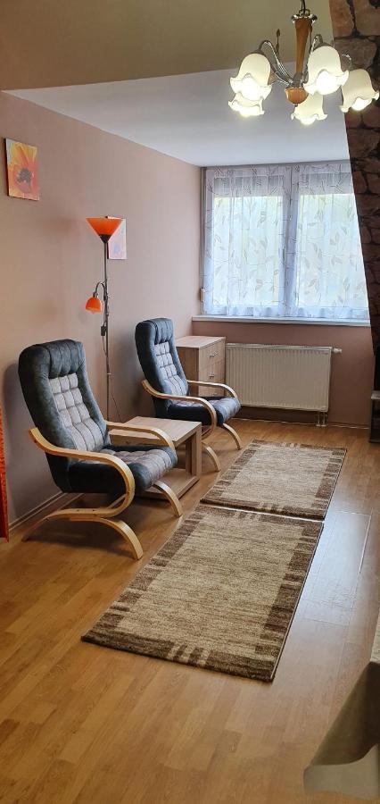 Venusz Apartman Cserkeszőlő Eksteriør bilde
