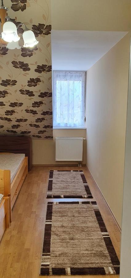 Venusz Apartman Cserkeszőlő Eksteriør bilde