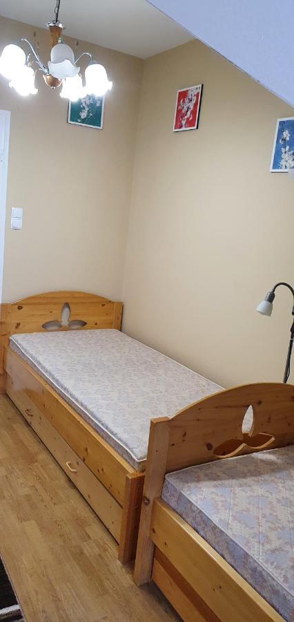 Venusz Apartman Cserkeszőlő Eksteriør bilde